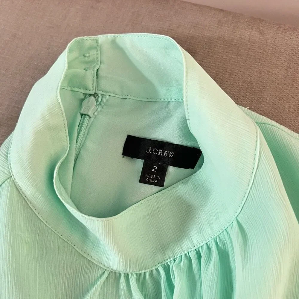 🔥🔥5 for $25🔥🔥 J crew minty green Long-sheer sleeve mockneck shift dress size 2